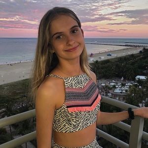 Meet your Posher, Victoria